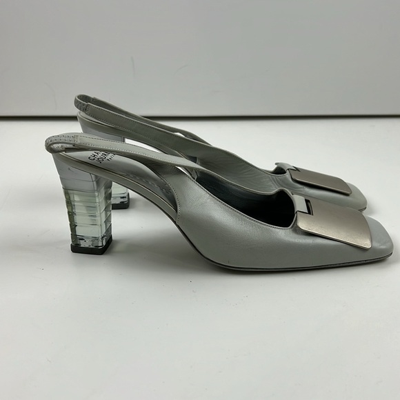 Vintage Charles Jourdan Paris Women's Silver Slingback with Lucite Heels - Picture 11 of 12